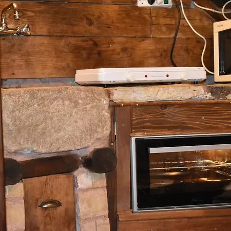 Small Stone Maisonette 1