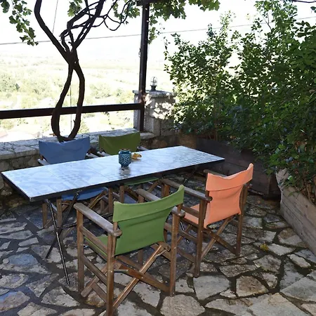 Small Stone Maisonette 1 Lílaia