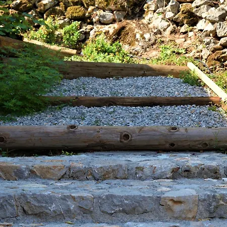 Small Stone Maisonette 1 * Lílaia